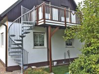 Anstellbalkon mit Wendeltreppe