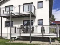 Alu-Anstellbalkone mit Geländer Modell Augsburg sowie VA-Rauteneinlagen oben