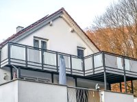 Anstellbalkon mit Lochblech Glasfeldern
