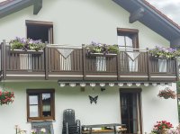 Liba Balkon mit querverbauten Rombusprofilen sowie 2 Querstäben oben