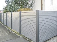 Grundstücksbegrenzungen mit Rombusprofilen